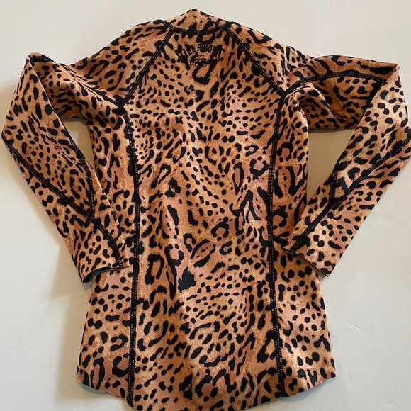Billabong Peeky Jacket, teen size 8, with front zipper and cheetah print. EUC - Picture 3 of 7